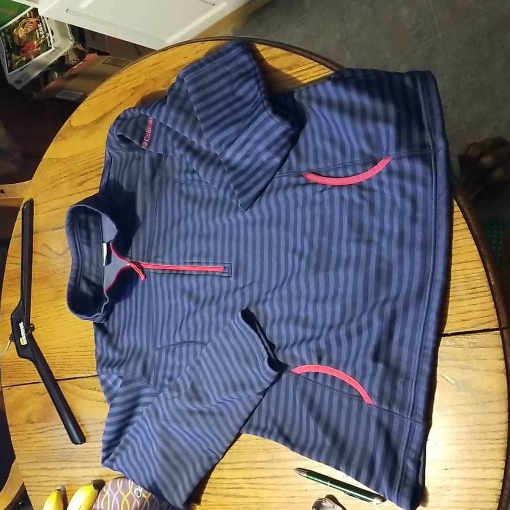 Womans Columbia half zip w/pockets top.  Gray & black stripe w/red zipper & pock